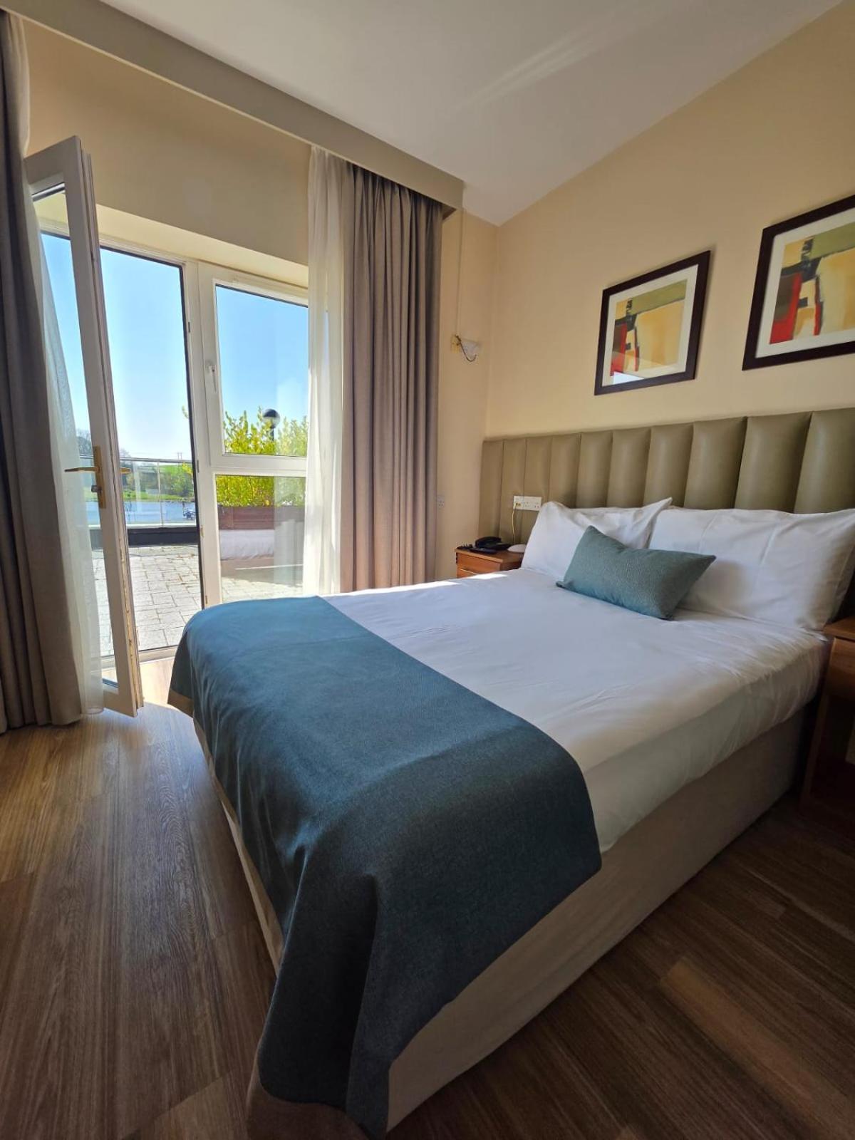 Moycarn Lodge & Marina Ballinasloe Ngoại thất bức ảnh